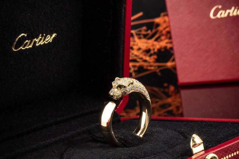 Cartier Ring Panthère de Cartier mit 72 Diamanten Smaragd Onyx Gelbgold 