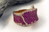 Verspielter Designer Ring mit pinken SAPHIREN & Brillanten 750 Rotgold 