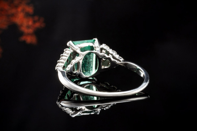 Smaragd Ring Emerald Cut mit Diamanten Brillanten seitlich Weißgold 750 