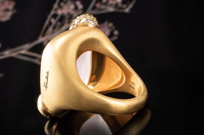 Pomellato Ring Ritratto Rosenquarz u. Diamanten Mattiert in Gelbgold 750 