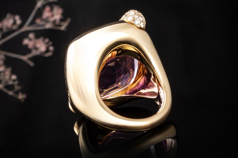 Pomellato Ring Ritratto Maxi mit Amethyst Lila Diamanten in Gelbgold 750 