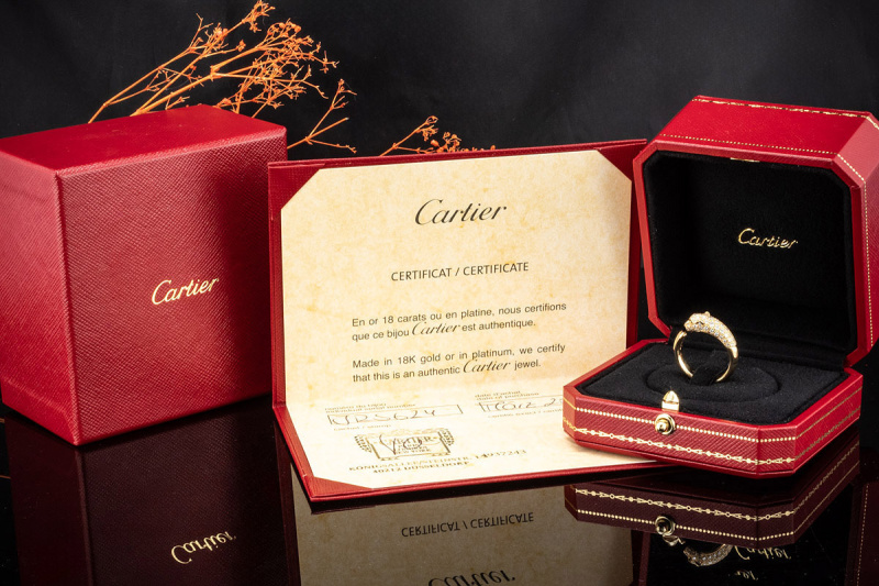 Cartier Ring Panthère de Cartier mit 72 Diamanten Smaragd Onyx Gelbgold 