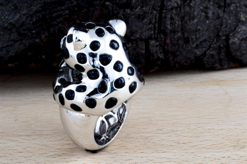 Panther Ring mit Onyx Perle und Brillanten in 750er Weißgold Tier Motiv 