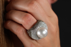 Perlenring Ring mit Südsee Zuchtperle und Diamanten Brillanten Weißgold
