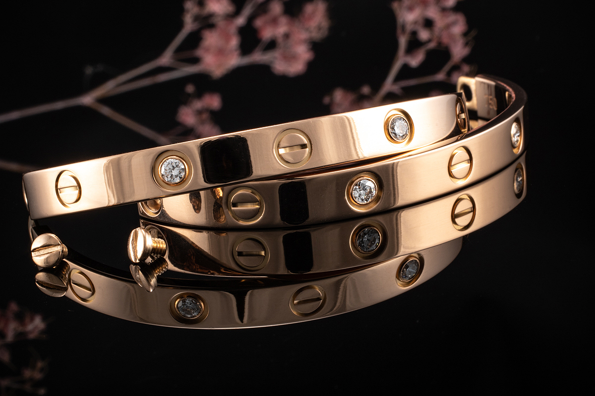 Cartier Love Armreif Armband Bracelet mit 4 Diamanten in Rotgold Gr. 16